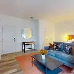 20 Bath Street Apartments Studio 1
