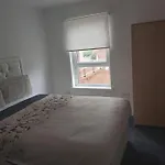 City, Celtic Park & Emirates Stadium Apartment, For Families Or Age Over 23