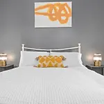 Modern Apartment With Free Parking Near Town & Glasgow Green