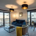 City View - A Stunning 2 Bed Apartment