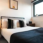 City View - A Stunning 2 Bed Apartment