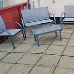 Lovely 3 Bed Home In Glasgow With Free Parking