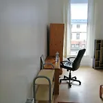 Budget Double Bedroom Near Glasgow City Centre And West End