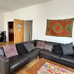 Comfy Two Bedroom Apartment Right In The City Centre