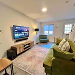 Ideal 2 Bedroom Glasgow Home