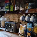 Large Cosy Room In G3