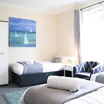 Glasgow, 3 Bed Close To City Centre, Free Street Parking