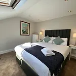Principal Apartments - Crown Circus Duplex Apartment