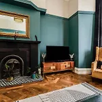 Luxurious Park District Duplex Apartment