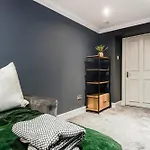 Luxurious Park District Duplex Apartment