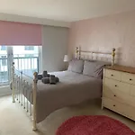 Merchant City Luxury 2 Bedroom Apartment With Secure Parking Available On Request