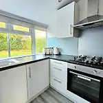 Spacious Haven With Free Parking