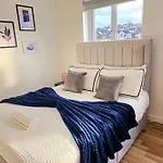 Spacious Haven With Free Parking