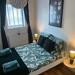 Perfectly Situated Luxury 2 Bedroom Apartment