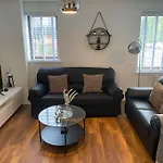 Perfectly Situated Luxury 2 Bedroom Apartment