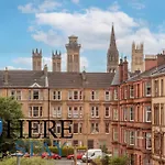 Bright 1 Bedroom Apartment-Private Parking