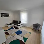 Lovely House With Private Parking! Glasgow!
