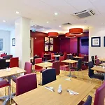 Travelodge Glasgow Queen Street