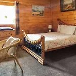 Cow Boy Cabin - Uk47145