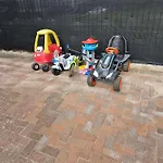 Lovely House With Private Parking! Glasgow!
