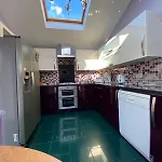 Stunning 3 Bedroom House With 2 Bathrooms