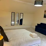 Glasgow Central Paradise - Spacious 3- Bed House