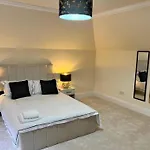 Glasgow Central Paradise - Spacious 3- Bed House