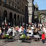 City Centre Apartment W Parking & Hyperoptic Wifi