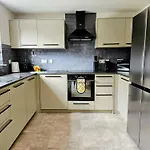Glasgow Green Modern Stay