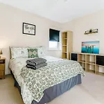 4Bed Finnieston Skyhigh Duplex