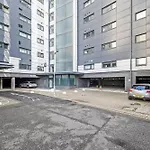 Luxurious Penthouse With Bar At Glasgow Hydro & Secc