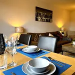 Cityview Retreat - 2-Bed Apartment - Free Parking