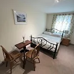 Cozy Room With A Comfy Double Bed