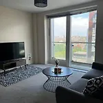 Apartment At Glasgow Harbour With Balcony City And River View