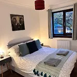 Brightcentral Apartment With Parking