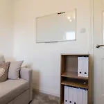 Bonnie Home, Queens Park, City Centre And Hampden Stadium Nearby