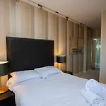 Riverside Flat With Stunning Views