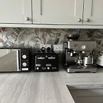 Stunning 2 Bedroom Apartment