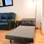 Downtown City Dwelling - 3 People