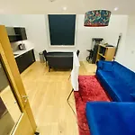 North Kelvin Guest House