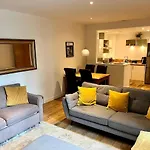 Oswald Apartment - Glasgow City Centre