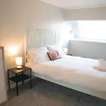 Fabulous Stylish Flat In Merchant City & Free Secure Parking