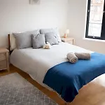 Perfect Location In Heart Of Glasgow West End Pass The Keys