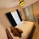 Modern Flat In Glasgow City Free Parking & Wifi