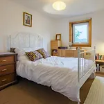 Glasgow Room Free Parking