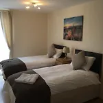 Kumar Suites Hanson Park Apartment