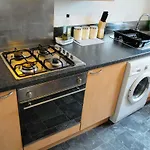 2 Bedroom Dennistoun Apartment With A Balcony