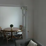 Oxford Street Apartments