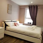 Glasgow 3 Bedroom Luxury Apartment
