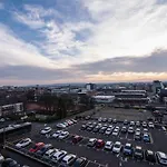 Luxury 2 Bed 2 Bath - Free Parking